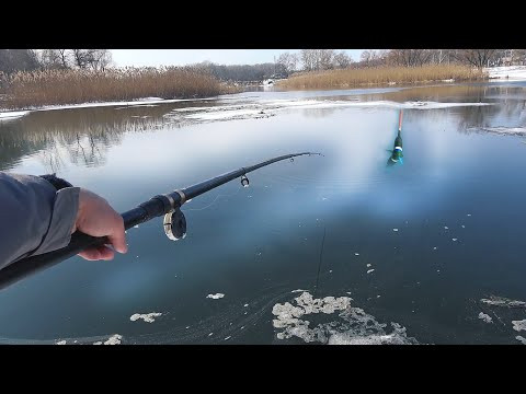 Декабрь. Первый снег. Поплавок и спининг на реке Декабрь. Первый снег. Поплавок и спининг на реке