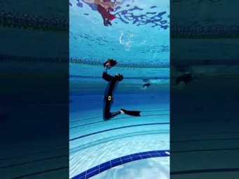 Скутер под водой: бассейн зовёт