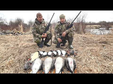 ОХОТА НА ГУСЯ И УТКУ НА ОЗЕРЕ. НОЧЕВКА В ПАЛАТКЕ. НОЧЬЮ ПРИМОРОЗИЛО.