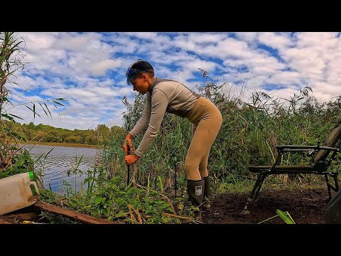 Лещ НА ПЕНОПЛАСТ. ОДНА НА РЫБАЛКЕ. Фидер и Поплавок осенью. #521