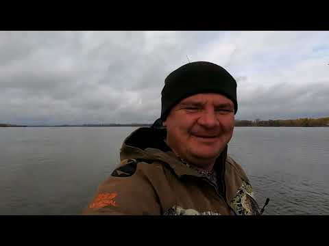 Щука поздней осенью жрет нереально. Щука поздней осенью жрет нереально.